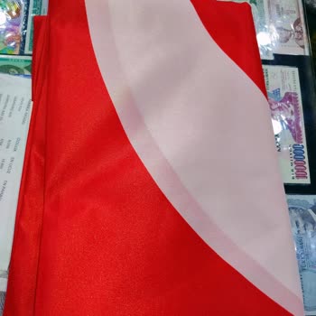 Sentetik Malzeme Satılan Türk Bayrağı Ürünü Yanıltıcı