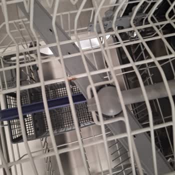 Beko Bulaşık Makinesi Tellerindeki Paslanma Ücretsiz Parça Değişimi Talebi