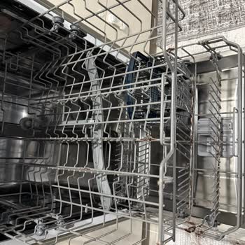 Samsung Bulaşık Makinesinde Paslanan Sepetler Ve Kötü Koku