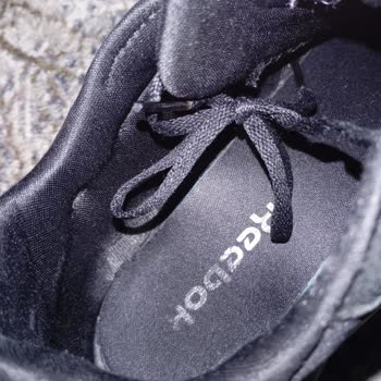 Reebok Ayakkabısında Kısa Sürede Renk Atması Ve Deformasyon Şikayeti