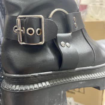 Samsun Piazza Bambi Çizmelerinde Taban Koptu, Astar Yırtıldı: Ücret İadesi Talebi