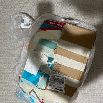 Arızalı Kahve Makinesi İçin Kırık Süt Haznesi Ve Özensiz Servis Paketi Şikayeti