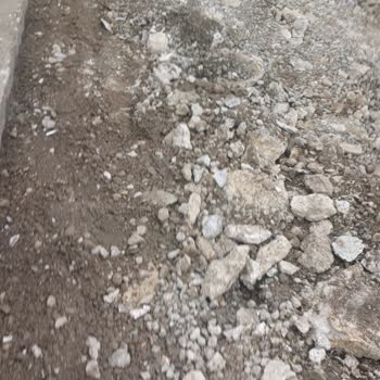 Otoyolda Levhasız Uzayan Yol Çalışması Yaya Güvenliğini Tehdit Ediyor