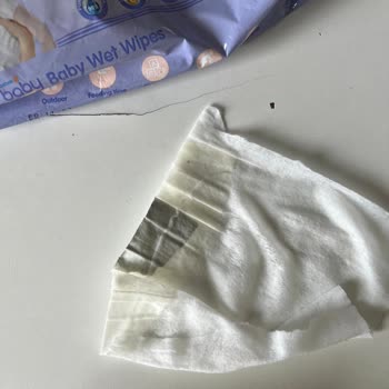 Baby Me Islak Mendilde Folyo Parçası Keşfi Hijyen Ve Güvenlik Sorunu