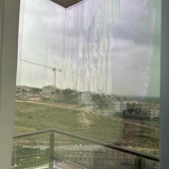 Dış Cephe Camlarındaki Renklenme Sorunu Ve Cevapsız Servis İhmaline Karşı Ücretsiz Değişim Talebi