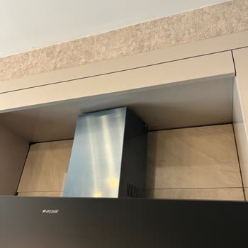 Yanlış Montaj Edilen Davlumbaz Ve Erken Çöken Silikon