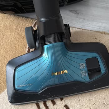 Garanti Altındaki Philips Süpürgelik Tekerleği Kırıldı, Ücretsiz Değişim Talebi