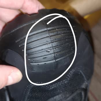 YDS Boots Astor Botlarda Sürekli Kırık Ve Çizik, Kalite Kontrol Sorunu