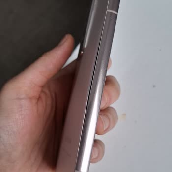 Garanti Sonrası Samsung S22 Batarya Şişmesi Ve Ücret İtirazı