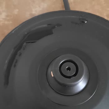 Arçelik Çay Makinesinin Sürekli Su Sızdırması Ve Hatalı Servis