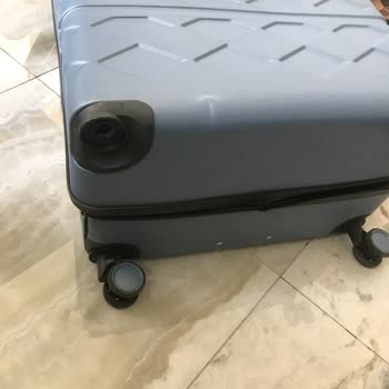 İlk Kullanımda Teker Kırılan Valiz Değişim Talebi