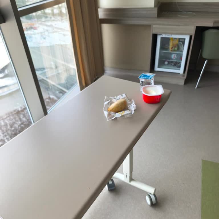 Kayseri Şehir Hastanesi Süt Çocuğu Bölümünde Personelin Yemek Kesmesi Ve Saygısız Tutumu