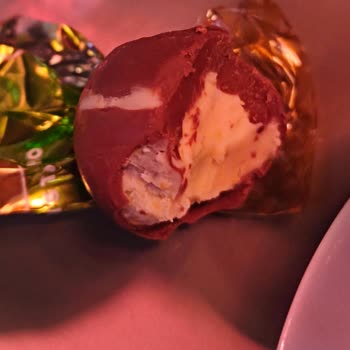 Kahve Dünyası Bağdat Caddesi Şubesinde Küflü Çikolata