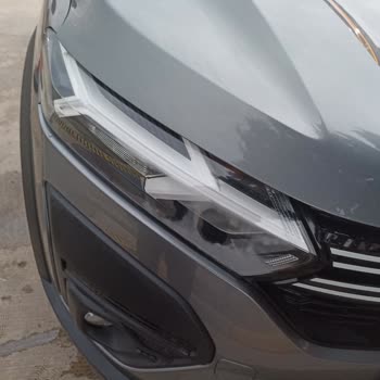 Yeni Dacia Sandero'da Ön Farların Buharlanması