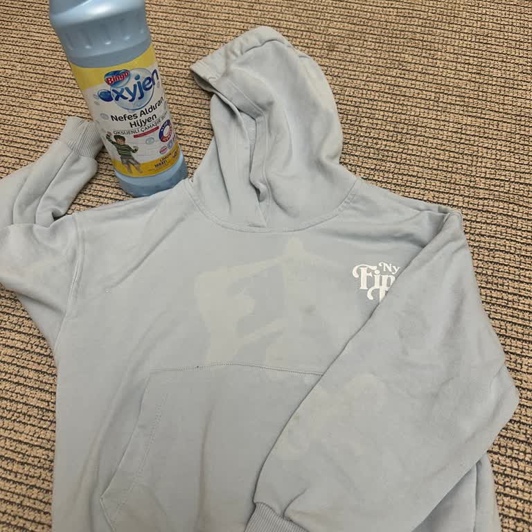 Yanıltıcı Kıyafet Görseli Nedeniyle Çamaşır Suyuyla Renk Açılan Giysi Ve Şirketten Cevapsızlık