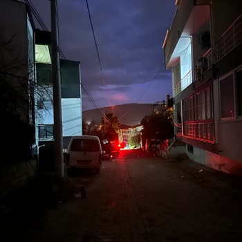 Milas Emek Mahallesinde Sürekli Elektrik Kesintileri Ve Sokak Aydınlatması Sorunu