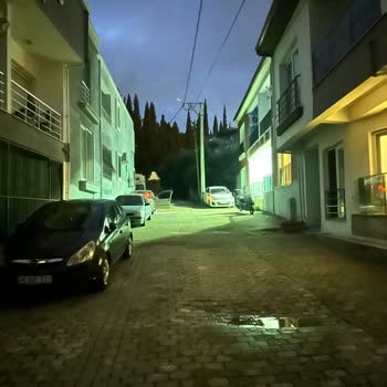 Milas Emek Mahallesinde Sürekli Elektrik Kesintileri Ve Sokak Aydınlatması Sorunu