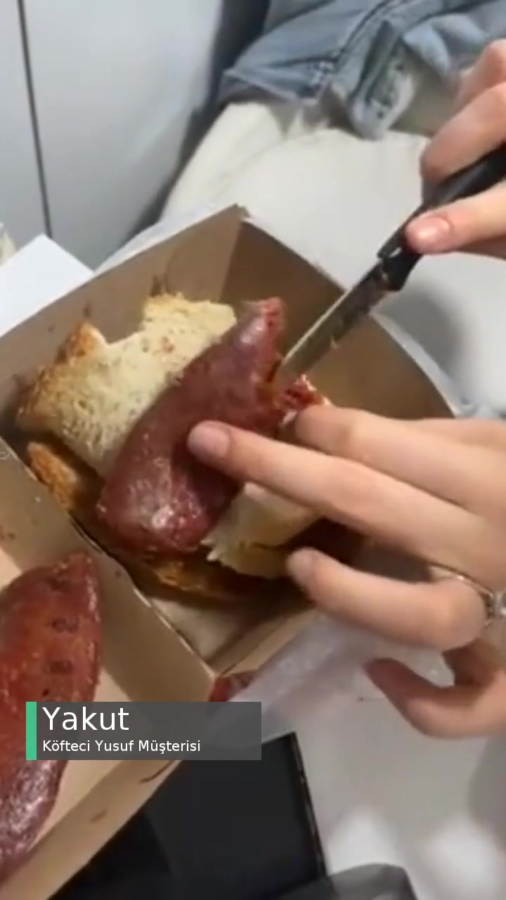 Köfteci Yusuf Sucuk Kızartma Böyle Olmamalı videonun kapak resmi
