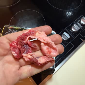 Yağsız Kuşbaşı Etin Yağlı Çıkması Ve İade Talebi