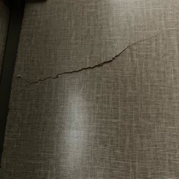 Lova Yatak'tan Çatlak Baza Ve Uzun Süreli Servis Bekleyişi!