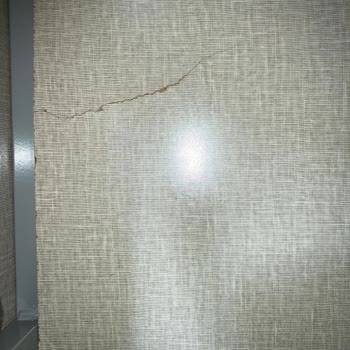 Lova Yatak'tan Çatlak Baza Ve Uzun Süreli Servis Bekleyişi!