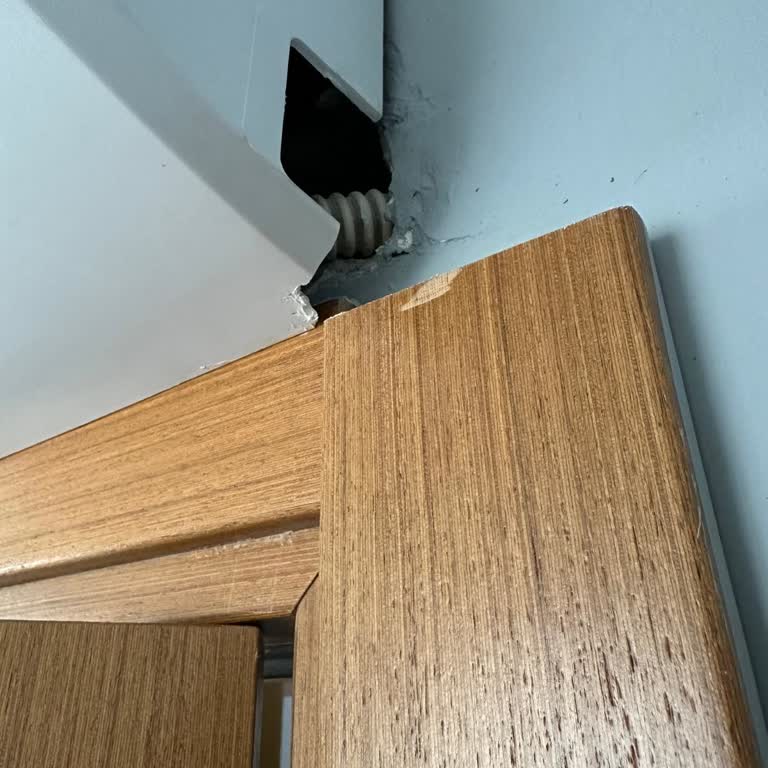 Klimam Kırıldı, Kumanda Yok Edildi, Servisin Kaba Tutumu Ve Sorumluluk İnkarı