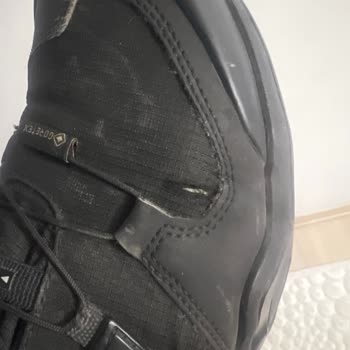 Gore-Tex Ayakkabıda Dikiş Açılması Ve Ücretsiz Değişim Talebi