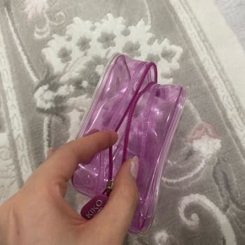 Kiko Makyaj Çantası Fermuarı İlk Gün Yırtıldı Ve Kullanılamaz Hale Geldi