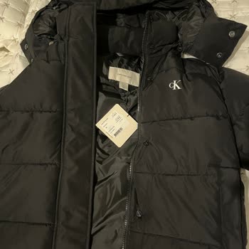 Jeanslab Mağazası Kullanılmamış Mont İadesini Reddederek Tüketici Haklarını İhlal Ediyor