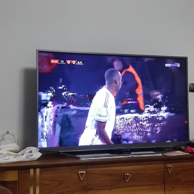 Digiturk 77, 78 Ve 79 Numaralı Kanallarda Sürekli Buzlanma Ve Ücret Talebi