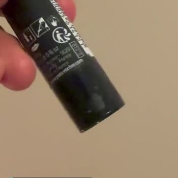 Yves Rocher Ürün Etiketinin Yapışkan Kalıntısı