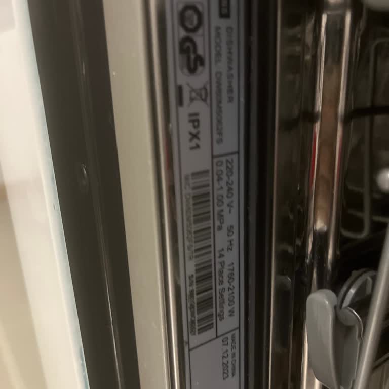 Samsung Değiştirilmiş Bulaşık Makinesinde Temizlik Sorunu ve Para İadesi Talebi