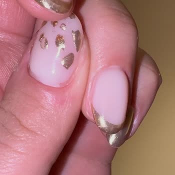 Cansay Nail Beauty Ataköy Şubesinde Kalitesiz Tırnak Hizmeti Ve İlgisiz Müşteri İletişimi