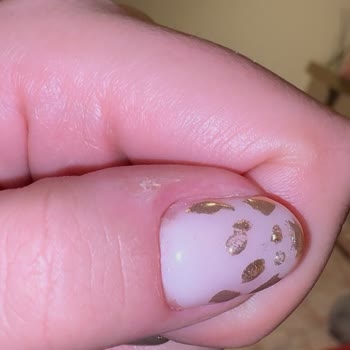 Cansay Nail Beauty Ataköy Şubesinde Kalitesiz Tırnak Hizmeti Ve İlgisiz Müşteri İletişimi