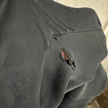 Nike Tech Fleece Jogger Erkek Eşofmanda Üretim Hatası Ve Kısa Sürede Yırtılma