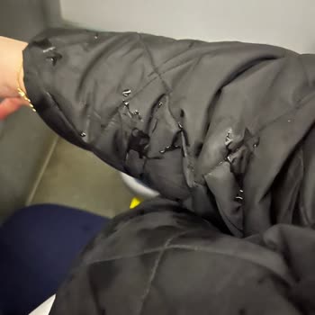 Marmaray 145 Otobüslerinde Tavan Sızıntısı Yolcuları Sırılsıklam Bırakıyor