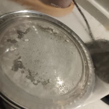 Karaca Cam Çaydanlıkta Aşırı Kireçlenme Ve Çayın Lezzetinde Bozulma