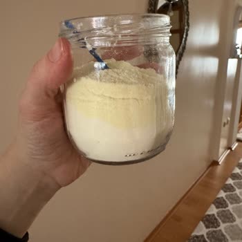 Hipp 3 Combiotic Sütünde Renk Farkı Ve Bebek Sağlığı Endişesi