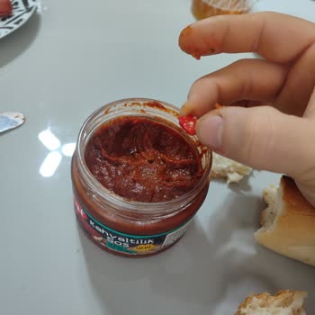 Sos Ürününde Keskin Plastik Parça Tespiti Ve Diş Yaralanması