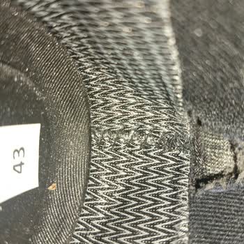 Ayakkabım Bir Hafta İçinde Yırtıldı, FLO’dan İade Reddedildi