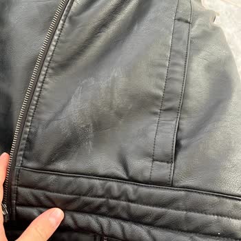 Garanti Olmasına Rağmen Deri Montum Renk Açtı Ve Mağaza Tüketici Hatası Diyor