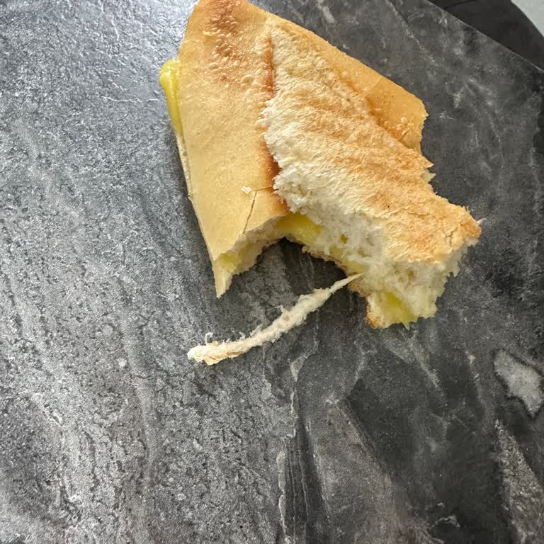 Migros'tan Aldığım Ekmekte İçinden Çıkan Yabancı Madde