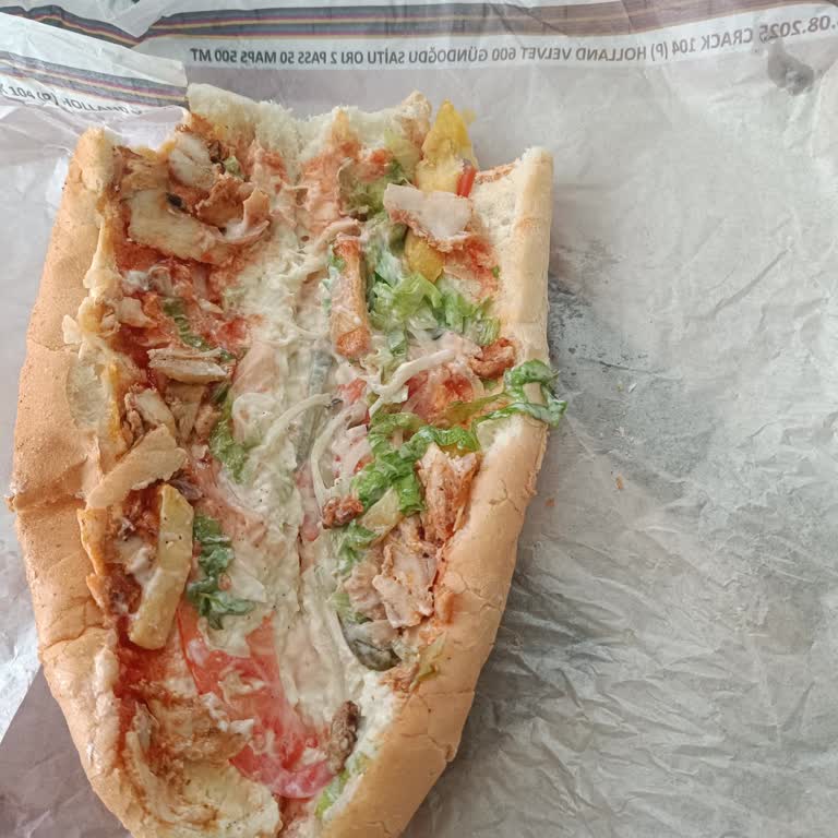 Yemeksepeti Komşu Döner'den Soğuk ve Az Döner Siparişine İade Talebi