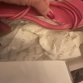 Kalitesiz Ürün Ve Eksik Yapıştırıcı Sebebiyle Tam İade Talebi