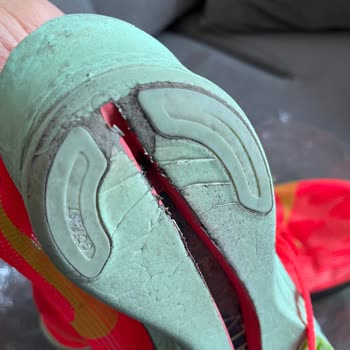 Boyner'den Satın Alınan Koşu Ayakkabısının Hızlı Deforme Olması Ve Destek Vermemesi