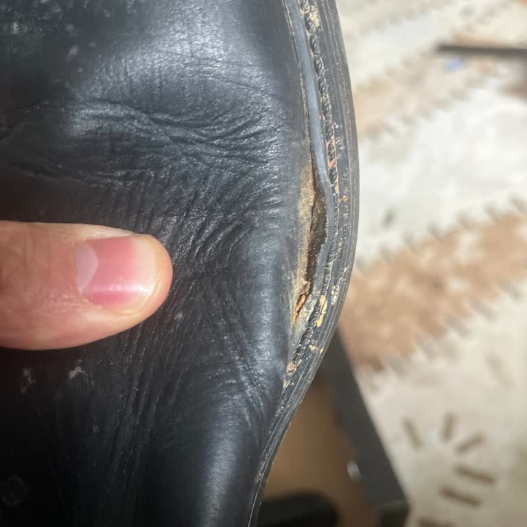 FLO Ayakkabı Kısa Sürede Deforme Olan Bot İçin Ücret İadesi Talebi