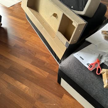 Hasarlı Koltuk Teslimi Ve İade Taşıma Ücretinin Jysk Tarafından Karşılanması Talep Ediliyor