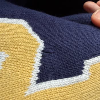 GAP Sweatshirt Üçüncü Giyimde Delindi, Derhal İade Talebi