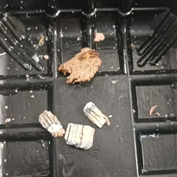 BİM Dönerinde Taş Parçaları Çıktı Ve Sağlık Riski Oluştu