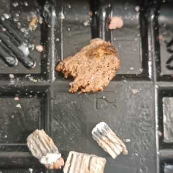 BİM Dönerinde Taş Parçaları Çıktı Ve Sağlık Riski Oluştu